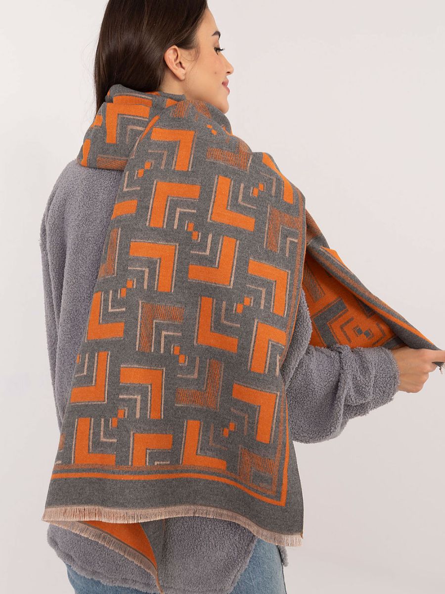 Shawl model 205968 AT